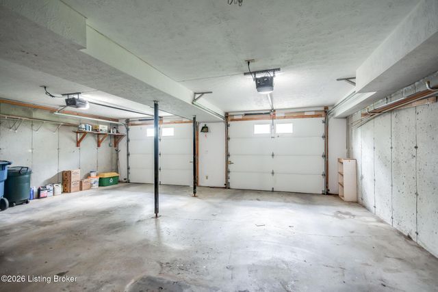 1704 Grange Dr, La Grange, KY 40031