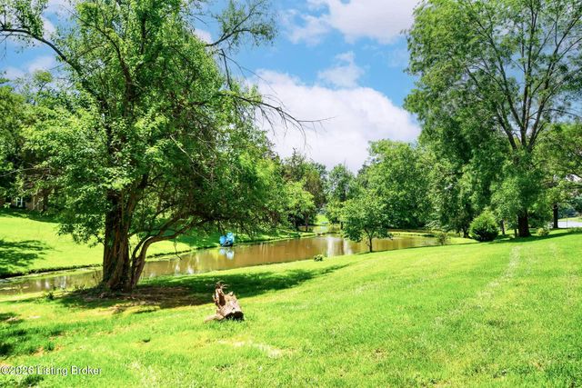 1704 Grange Dr, La Grange, KY 40031