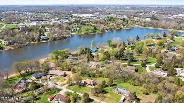 1704 Grange Dr, La Grange, KY 40031