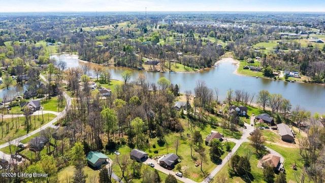 1704 Grange Dr, La Grange, KY 40031