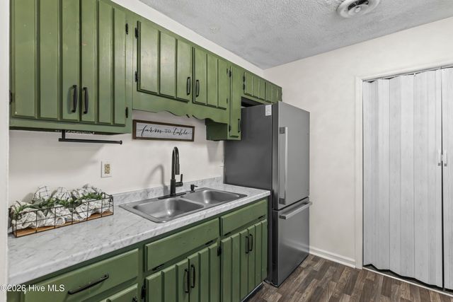 329 Lakewood Drive, Jacksonville, NC 28546