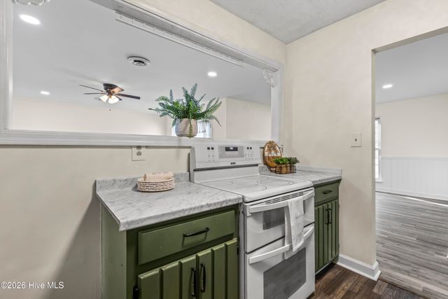 329 Lakewood Drive, Jacksonville, NC 28546