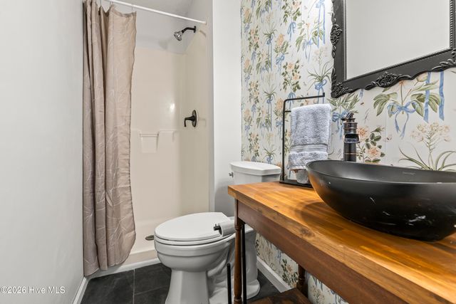 329 Lakewood Drive, Jacksonville, NC 28546