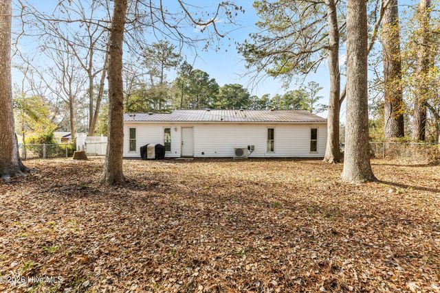 329 Lakewood Drive, Jacksonville, NC 28546