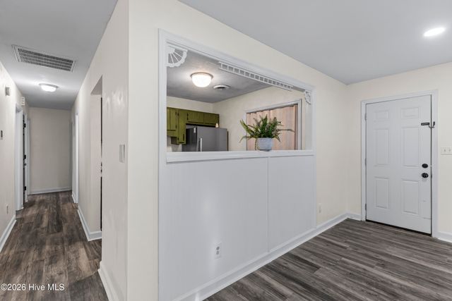 329 Lakewood Drive, Jacksonville, NC 28546