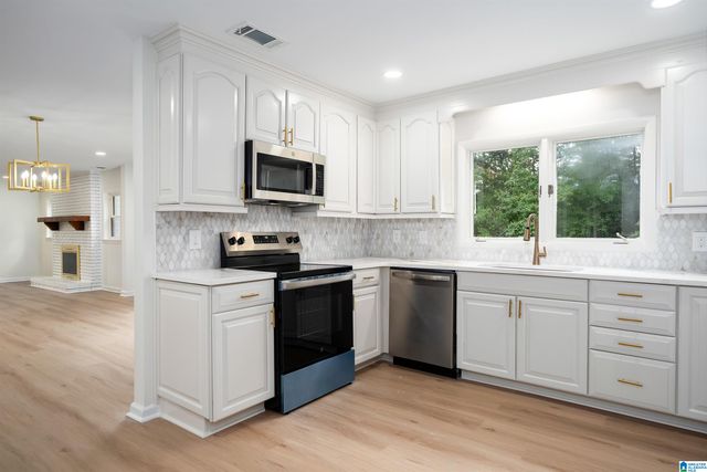 2701 EASTERN VALLEY ROAD, Leeds, AL 35094