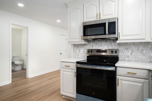 2701 EASTERN VALLEY ROAD, Leeds, AL 35094