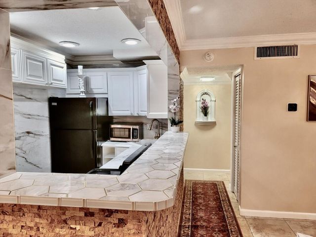 616 NW 13th Street 24, Boca Raton, FL 33486