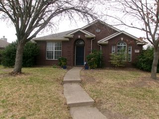 8809 Oakwood Lane, Frisco, TX 75035