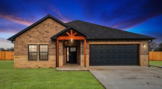 207 Lindsey Avenue, Adair, OK 74330