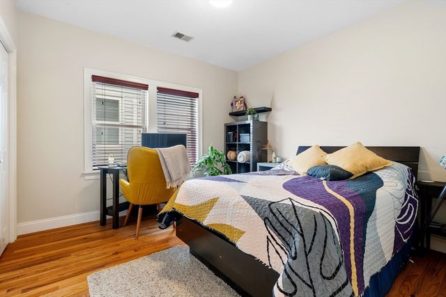 202 K St 7, Boston, MA 02127