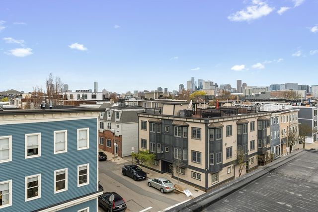 202 K St 7, Boston, MA 02127