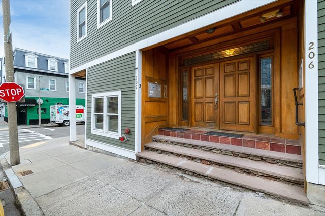202 K St 7, Boston, MA 02127