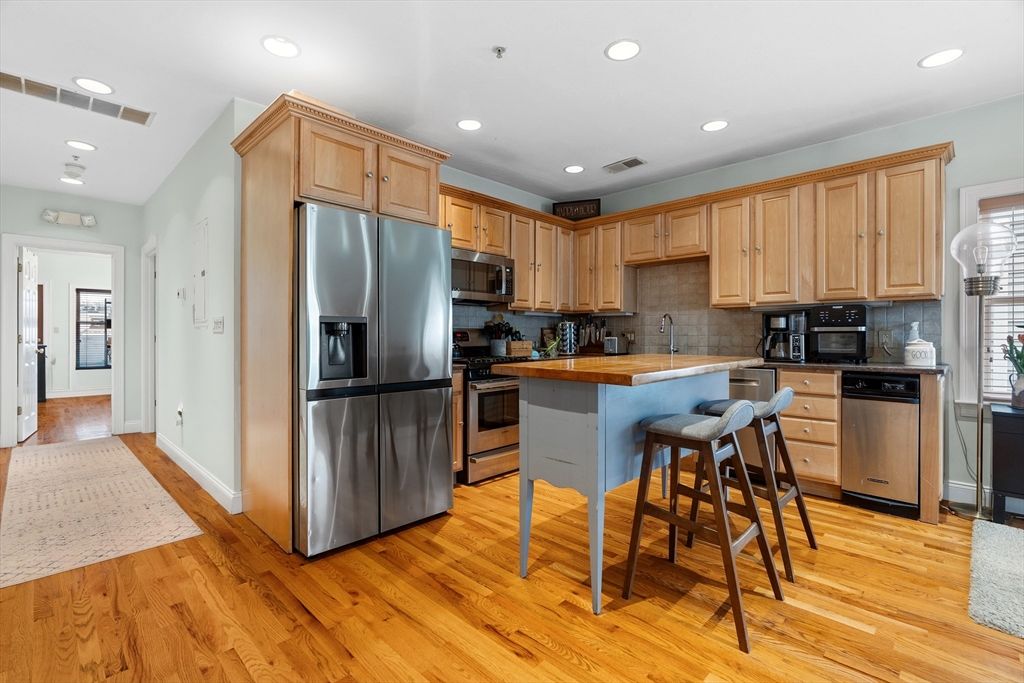 202 K St 7, Boston, MA 02127