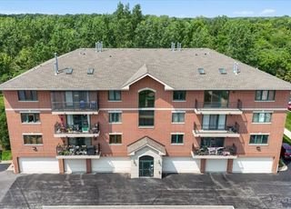 6830 W Winding Trail 101, Oak Forest, IL 60452