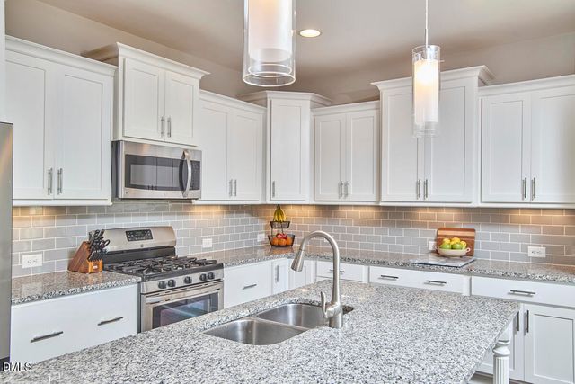 302 Tyner Loop Circle, Chapel Hill, NC 27516