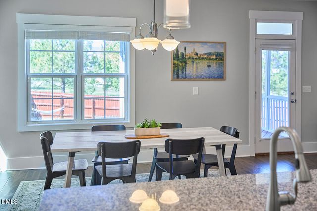 302 Tyner Loop Circle, Chapel Hill, NC 27516