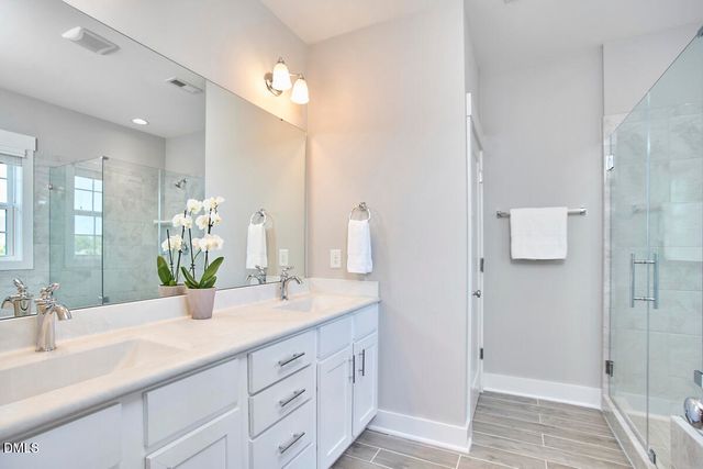 302 Tyner Loop Circle, Chapel Hill, NC 27516