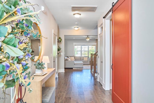 302 Tyner Loop Circle, Chapel Hill, NC 27516