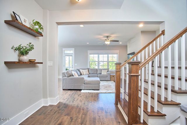 302 Tyner Loop Circle, Chapel Hill, NC 27516