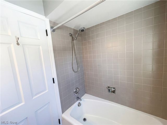 2330 Thurmont Road, Akron, OH 44313