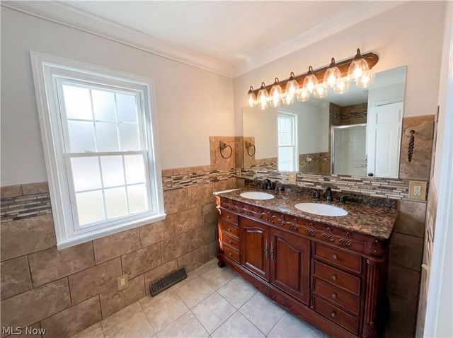 2330 Thurmont Road, Akron, OH 44313