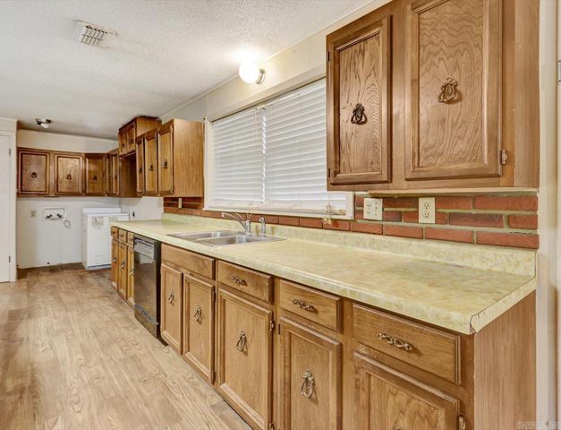 3669 Amity Rd, Pearcy, AR 71964