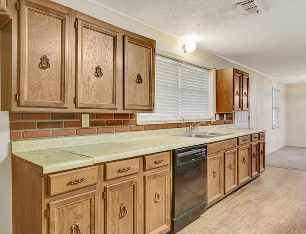3669 Amity Rd, Pearcy, AR 71964