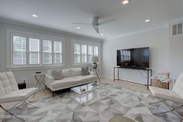 30 Bay Street, Highlands, NJ 07732