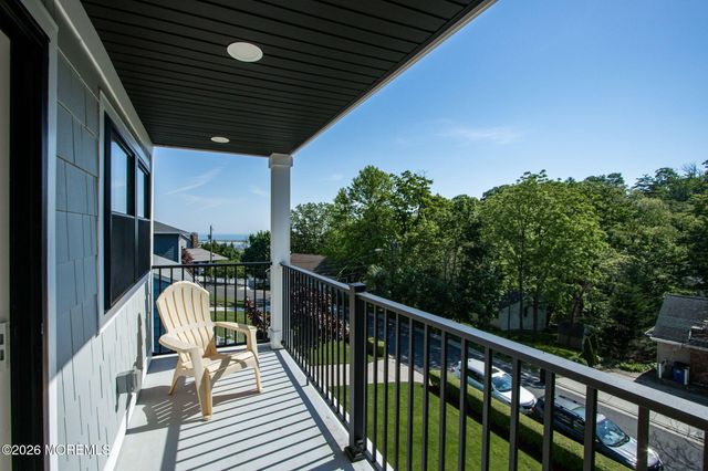 30 Bay Street, Highlands, NJ 07732