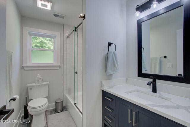 30 Bay Street, Highlands, NJ 07732