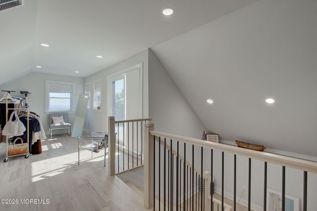 30 Bay Street, Highlands, NJ 07732