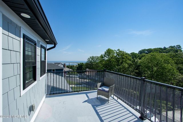 30 Bay Street, Highlands, NJ 07732