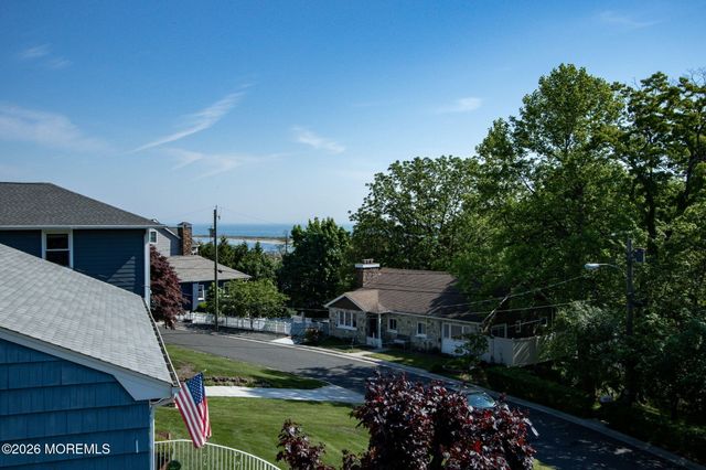 30 Bay Street, Highlands, NJ 07732