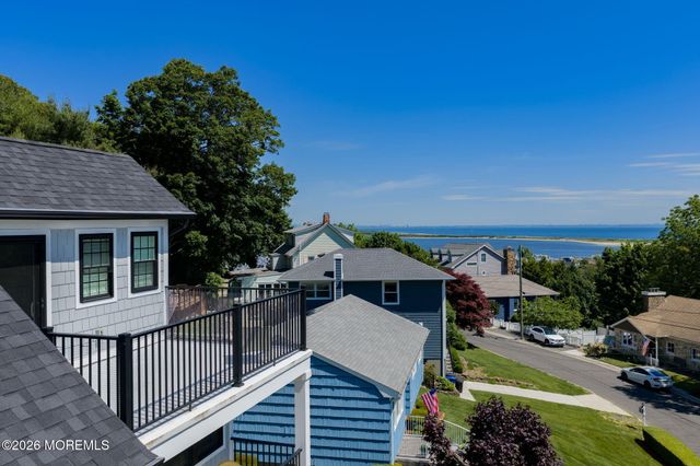 30 Bay Street, Highlands, NJ 07732