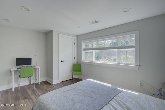 30 Bay Street, Highlands, NJ 07732