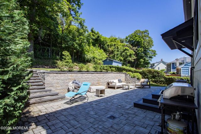 30 Bay Street, Highlands, NJ 07732