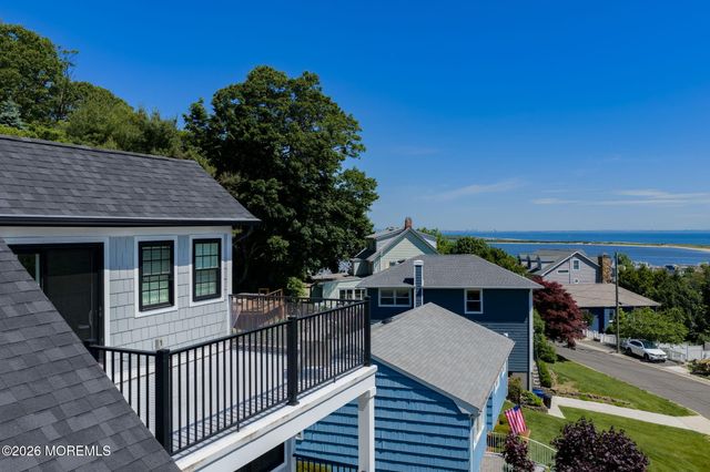 30 Bay Street, Highlands, NJ 07732