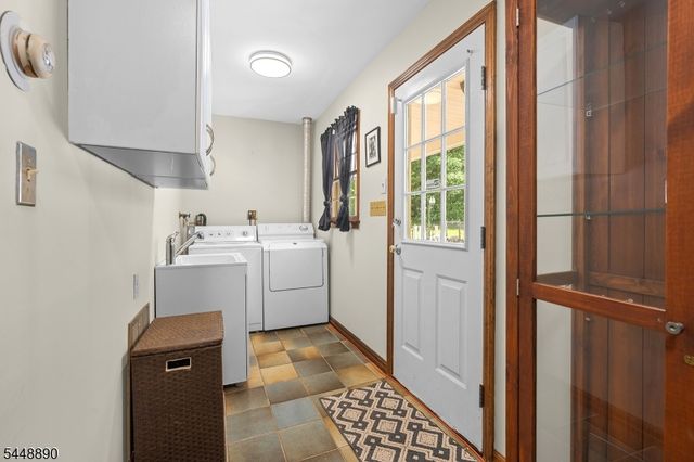 8 Alpine Ridge Rd, West Milford Twp., NJ 07480