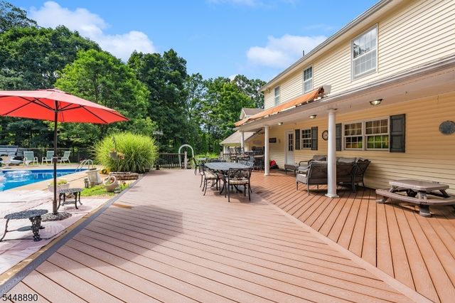 8 Alpine Ridge Rd, West Milford Twp., NJ 07480