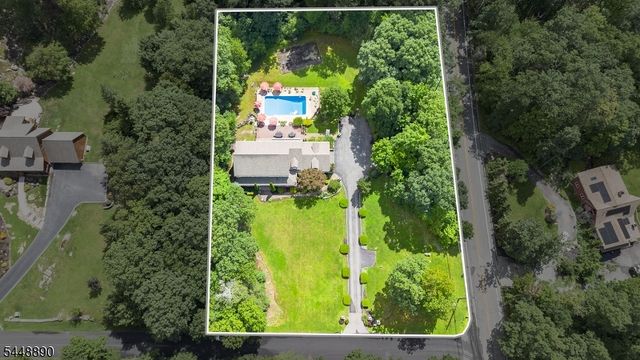 8 Alpine Ridge Rd, West Milford Twp., NJ 07480