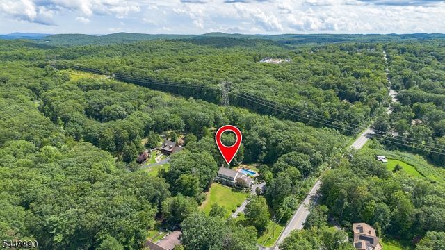 8 Alpine Ridge Rd, West Milford Twp., NJ 07480