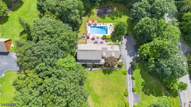 8 Alpine Ridge Rd, West Milford Twp., NJ 07480