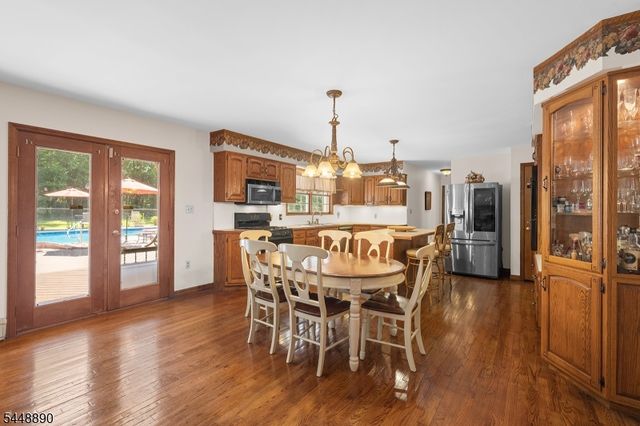 8 Alpine Ridge Rd, West Milford Twp., NJ 07480
