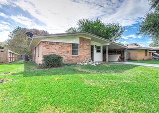 2809 5th Avenue N, Texas City, TX 77590