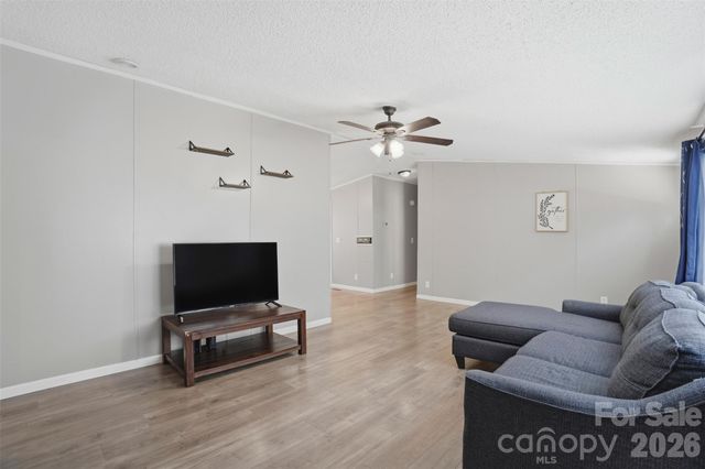 8755 Carroll Street, Hickory, NC 28601