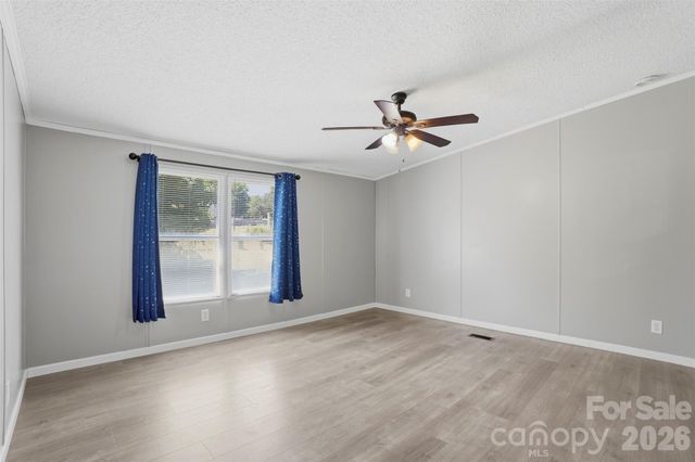 8755 Carroll Street, Hickory, NC 28601
