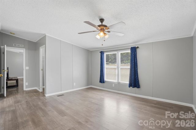 8755 Carroll Street, Hickory, NC 28601