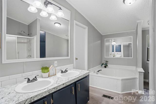 8755 Carroll Street, Hickory, NC 28601
