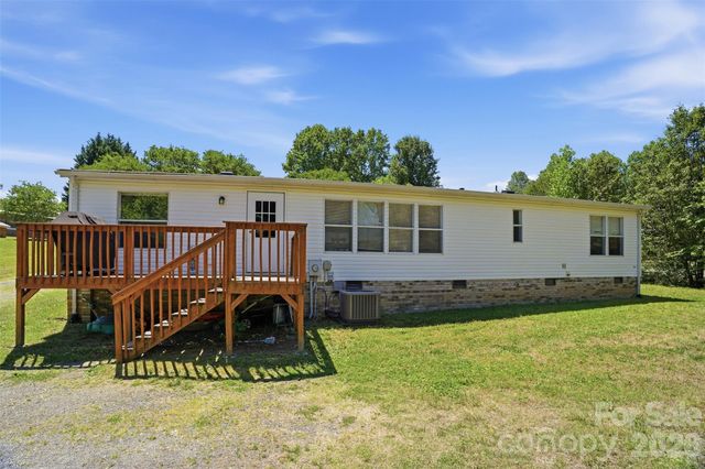 8755 Carroll Street, Hickory, NC 28601